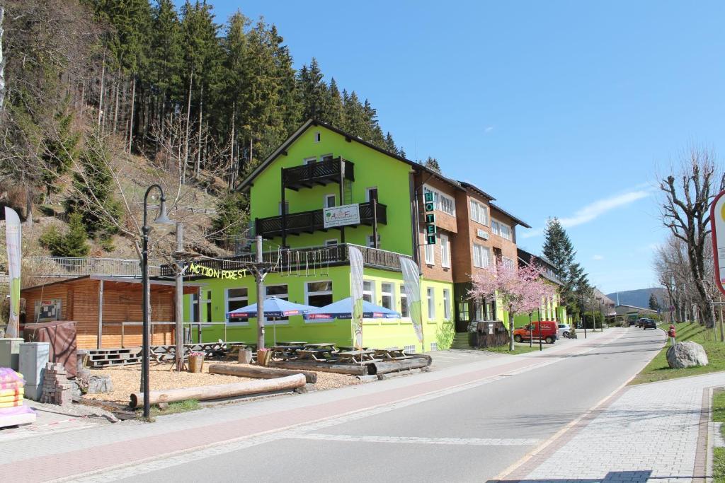 Action Forest Hotel - Kletterwald - Lasertag - Naehe Badeparadies Titisee-Neustadt Bagian luar foto